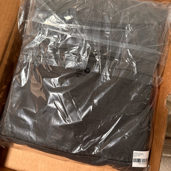 VERY LIMITED EDITION - Fear of God Black and Red Sinners Sweatshirt brand new - Picture 3 of 8